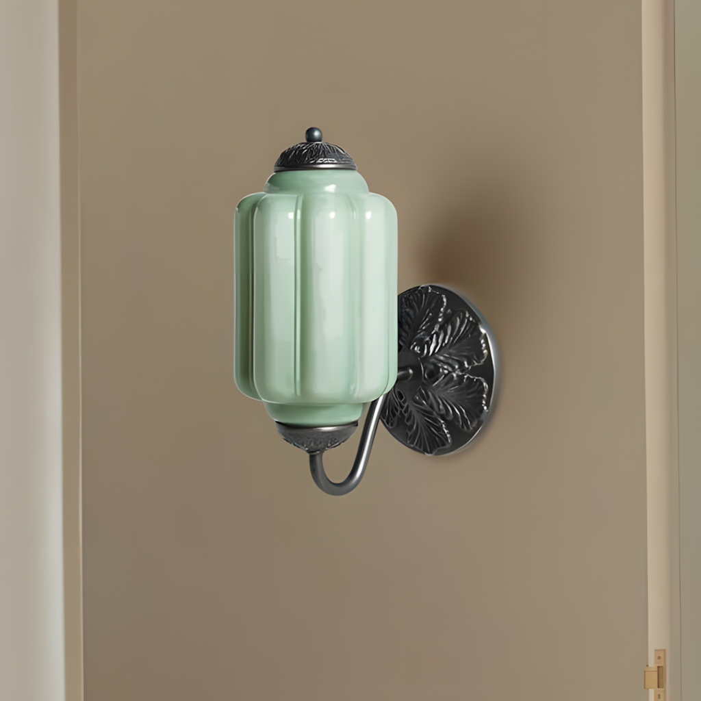 Applique murale vintage en verre opalin et laiton huilé | Éclairage rétro classique pour entrée, chambre et salon – Lamylie