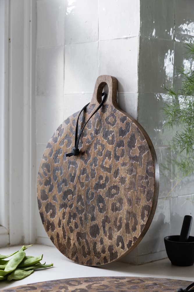 Wooden Serving Board Sapele Wood Round and Square Scandinavian Design for Kitchen and Table - Lamylie