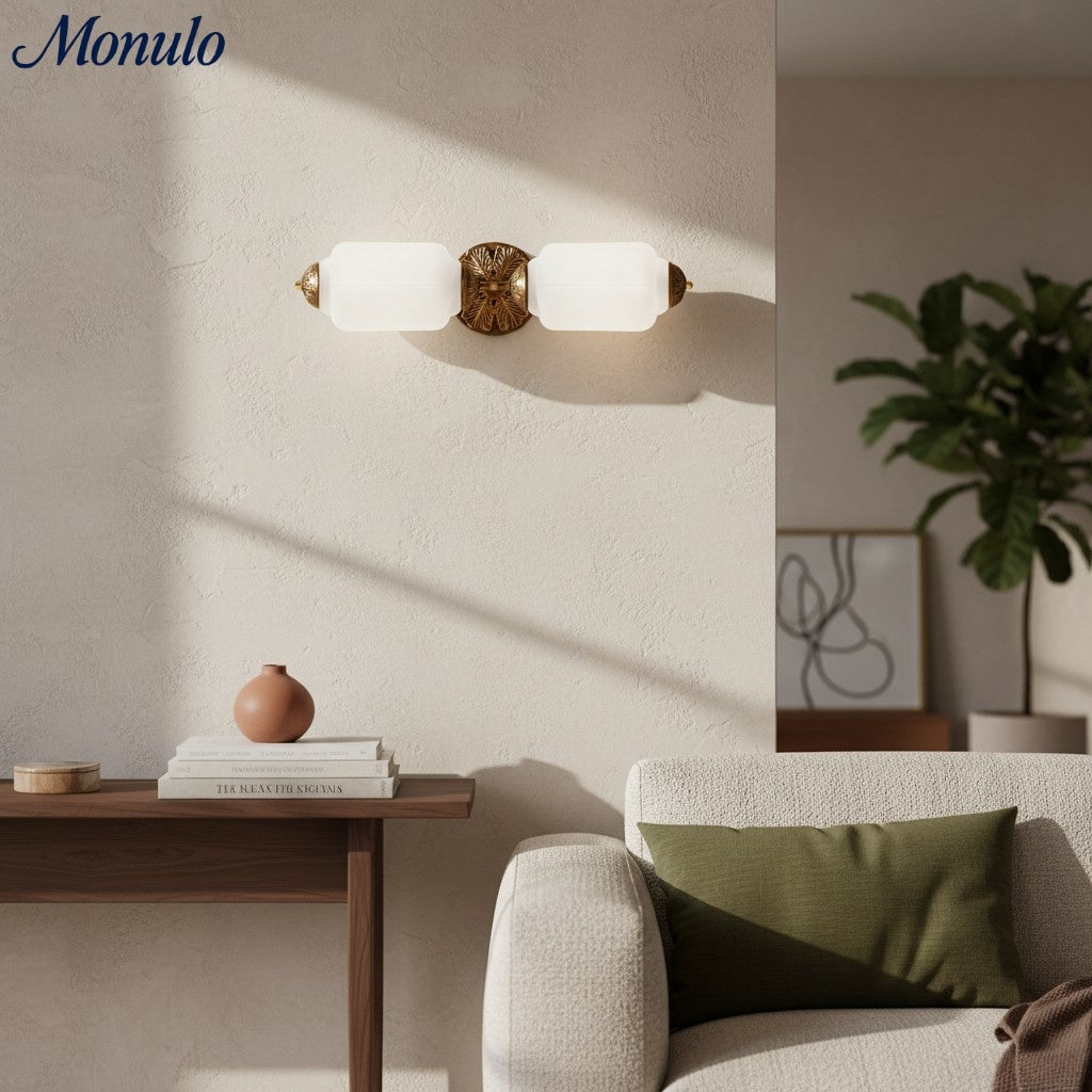 Eloise Vintage Wandleuchte aus Milchglas mit gewelltem Rand - Moderne Akzentbeleuchtung für Bad und Schlafzimmer