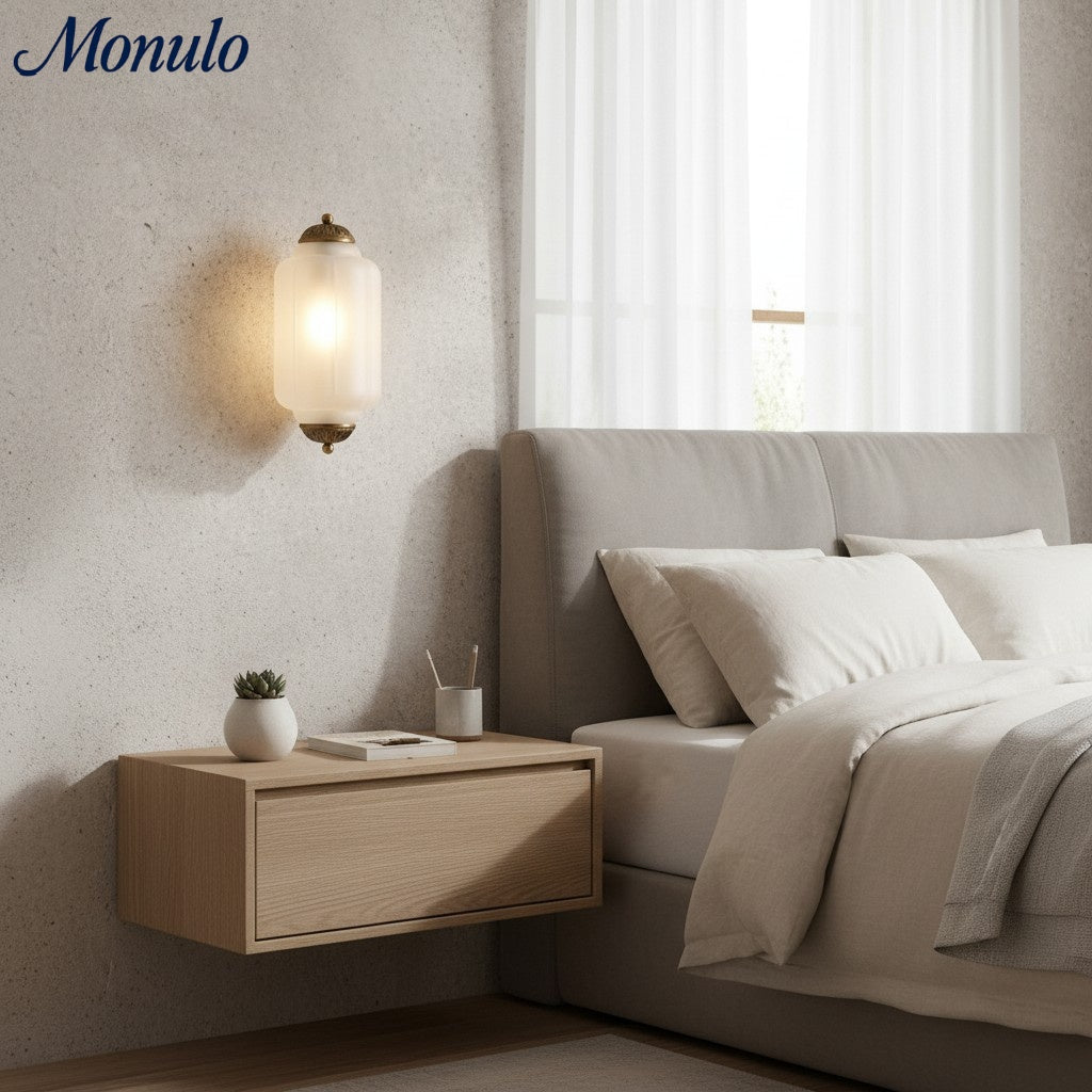Eloise Vintage Wandleuchte aus Milchglas mit gewelltem Rand - Moderne Akzentbeleuchtung für Bad und Schlafzimmer