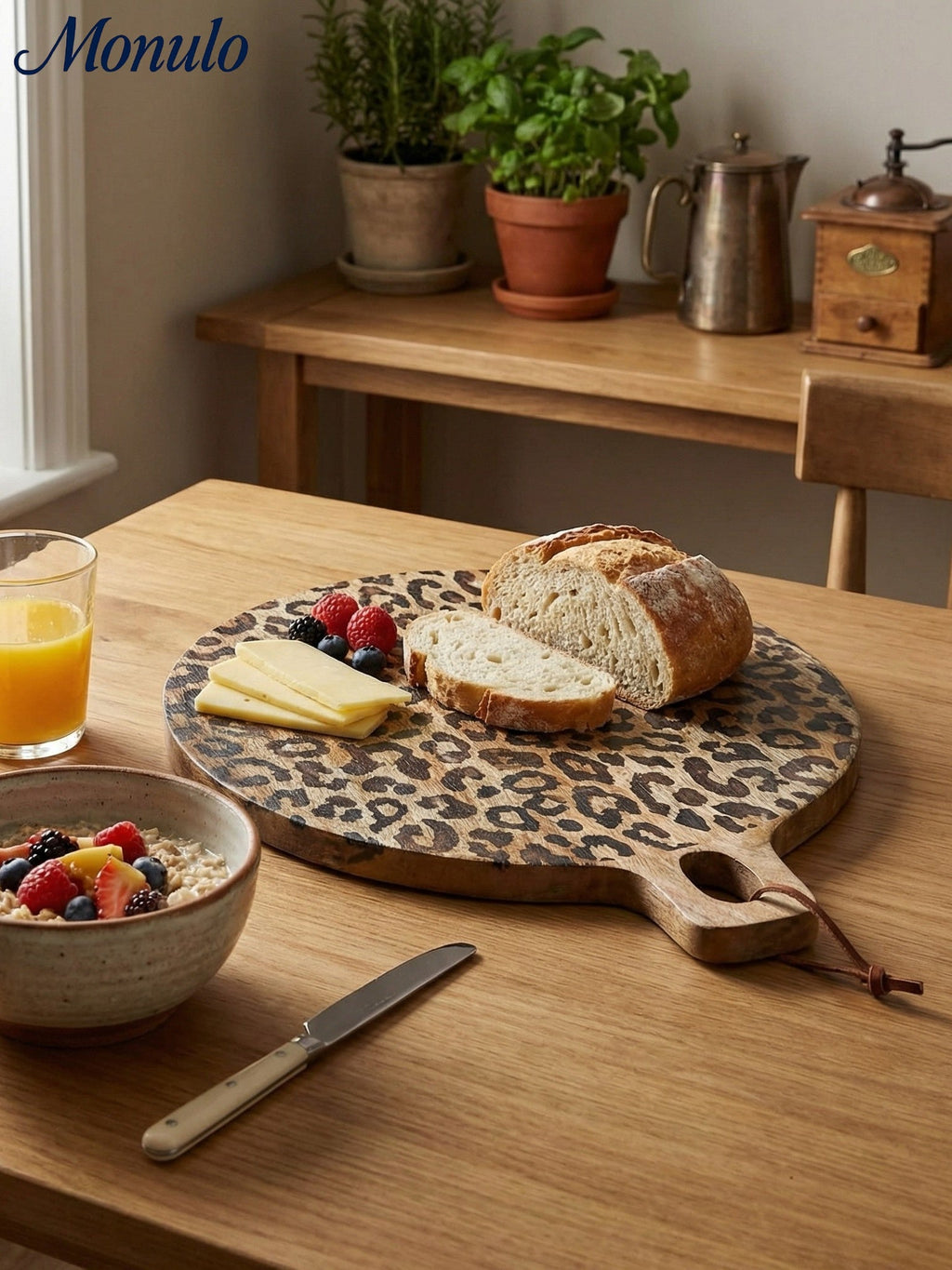 Wooden Serving Board Sapele Wood Round and Square Scandinavian Design for Kitchen and Table - Lamylie