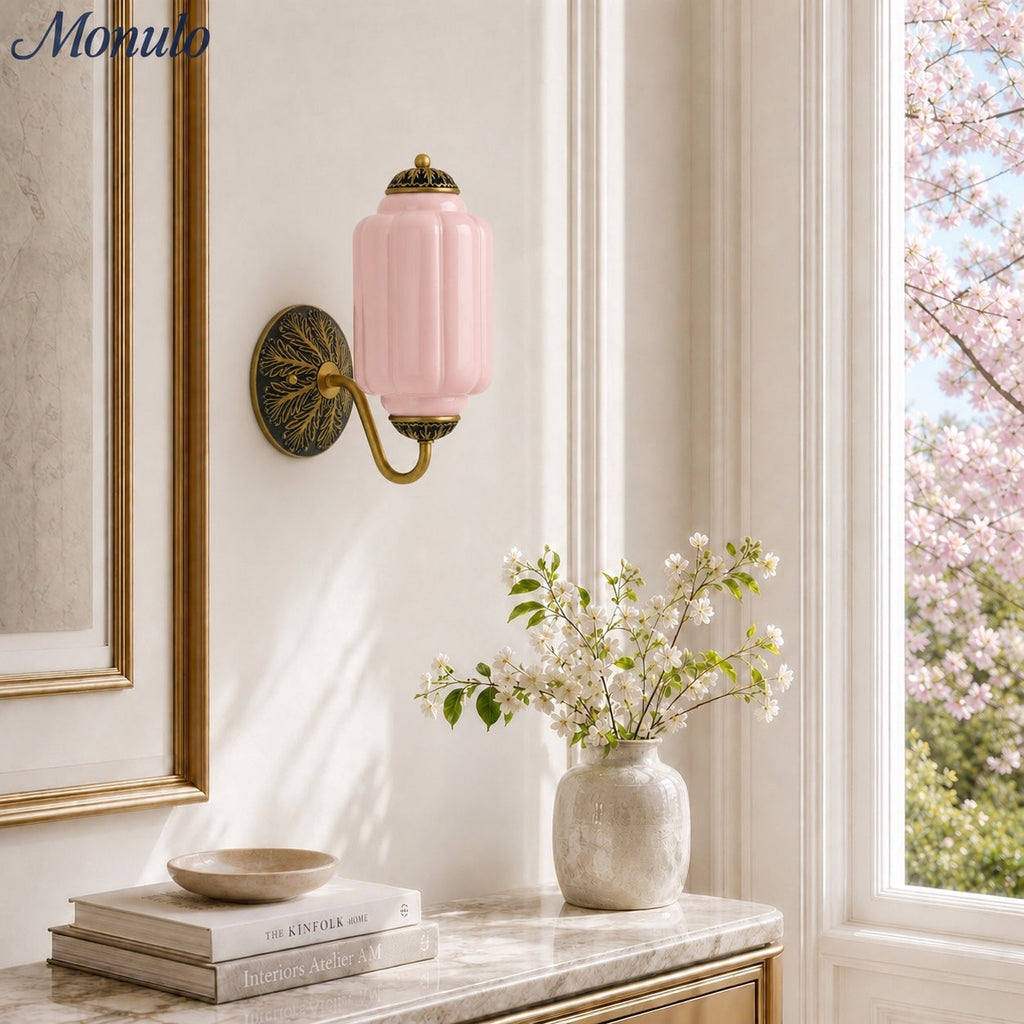 Eloise Vintage Wandleuchte aus Milchglas mit gewelltem Rand - Moderne Akzentbeleuchtung für Bad und Schlafzimmer