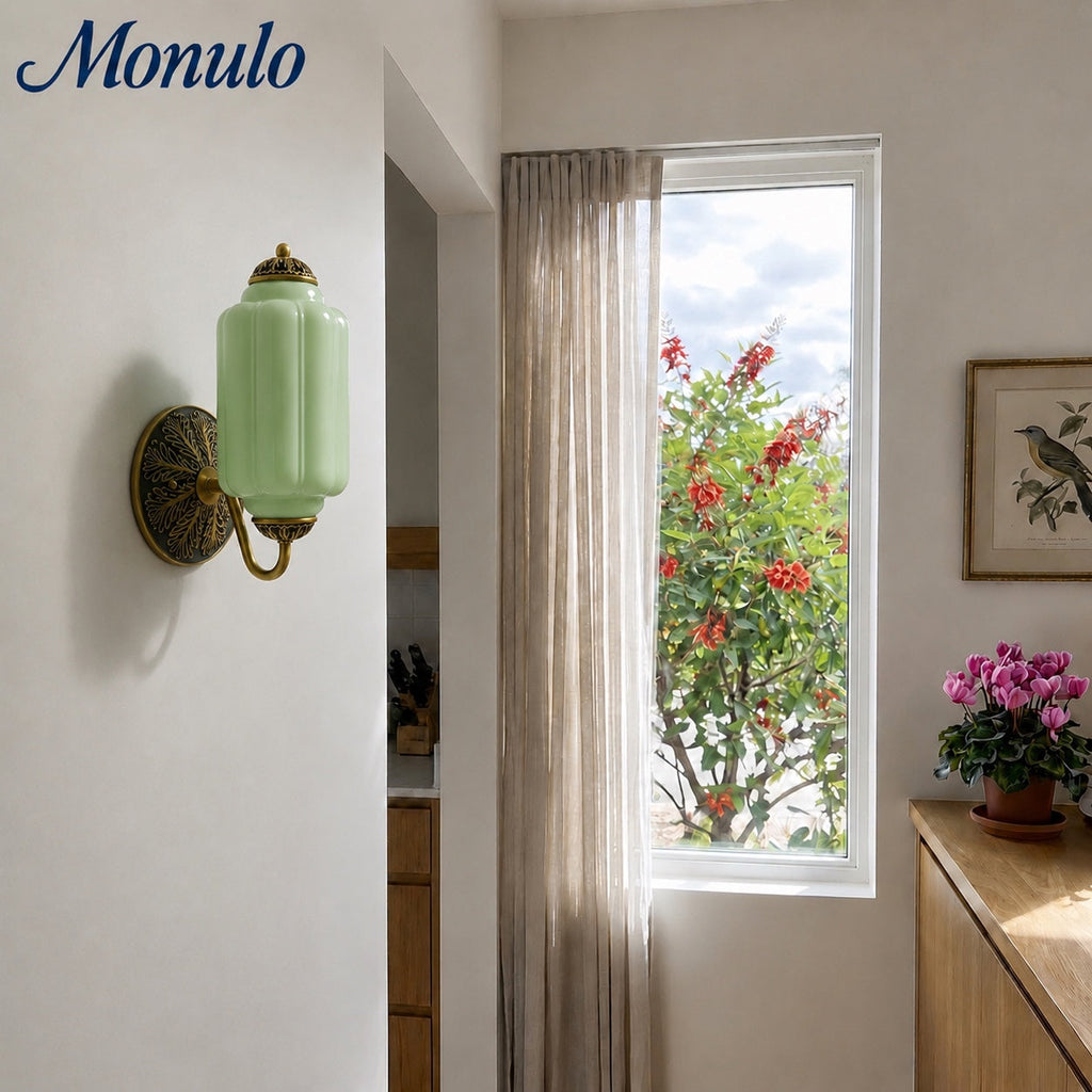 Eloise Vintage Wandleuchte aus Milchglas mit gewelltem Rand - Moderne Akzentbeleuchtung für Bad und Schlafzimmer