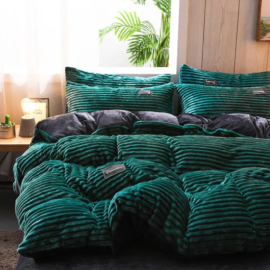 Coral Fleece Bed Cover – Experience Embracing Warmth for Cold Nights - Lamylie
