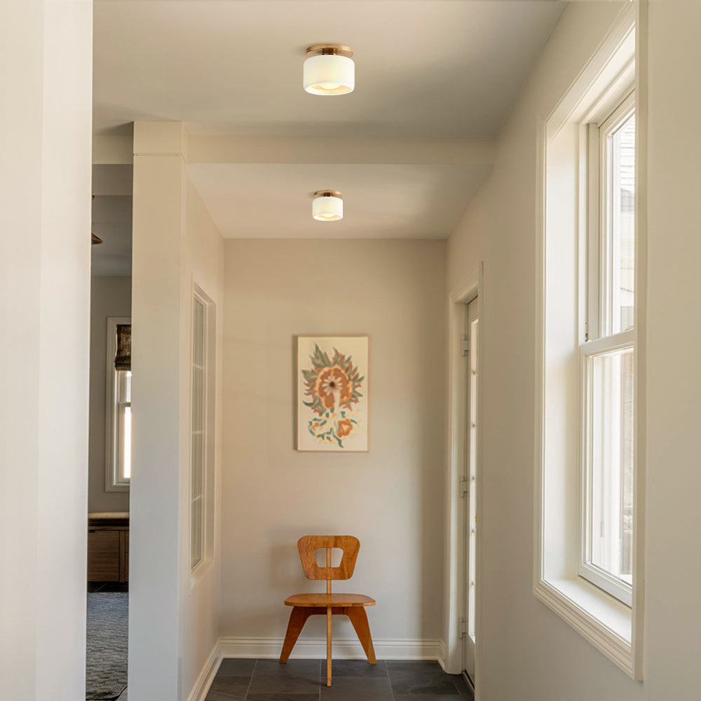 Keramische plafondlamp in Scandinavisch design met halfronde porseleinen kap - Lamylie