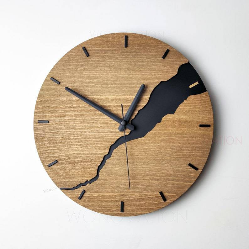 Väggklocka i trä, 30x30 cm, med sifferdisplay eller linjeindelning, naturlig design för vardagsrum, kök och kontor, skandinavisk stil, minimalistisk klocka – Lamylie