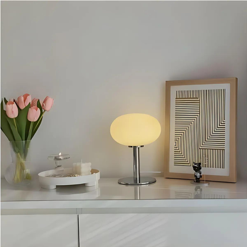 CrystalGlamour | Elegant Table Lamp in Modern Design - Lamylie