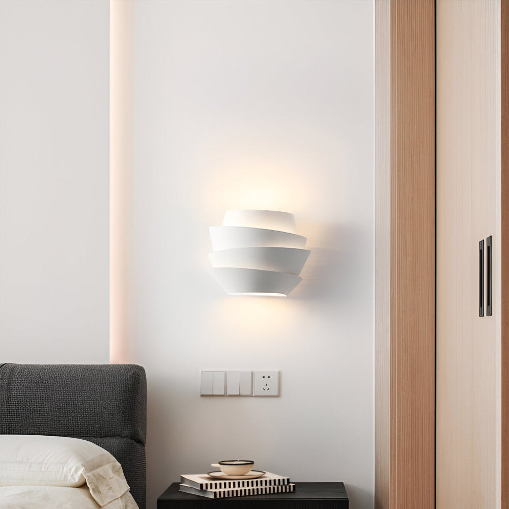 Wandlampe mit zwei Spotlights – Gemütliche, geschichtete Beleuchtung für dein Zuhause - Lamylie