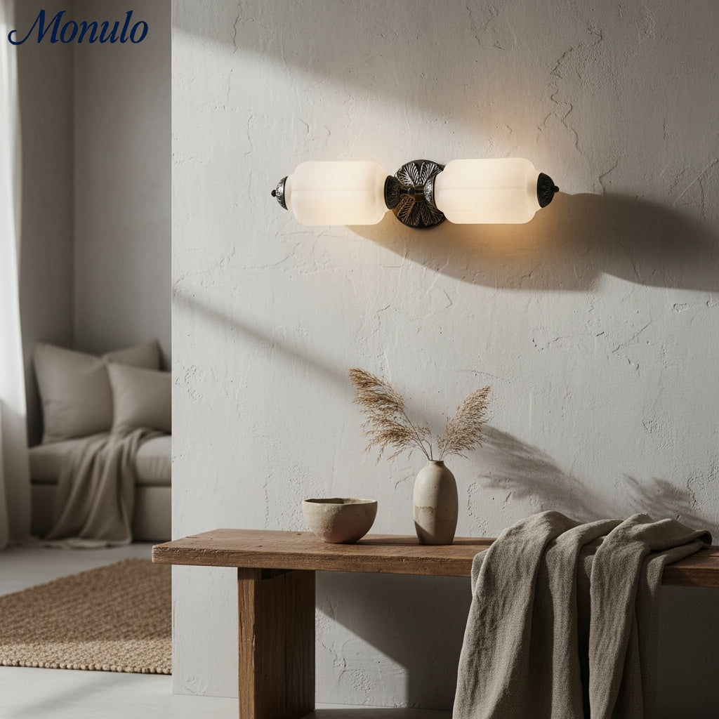 Eloise Vintage Wandleuchte aus Milchglas mit gewelltem Rand - Moderne Akzentbeleuchtung für Bad und Schlafzimmer