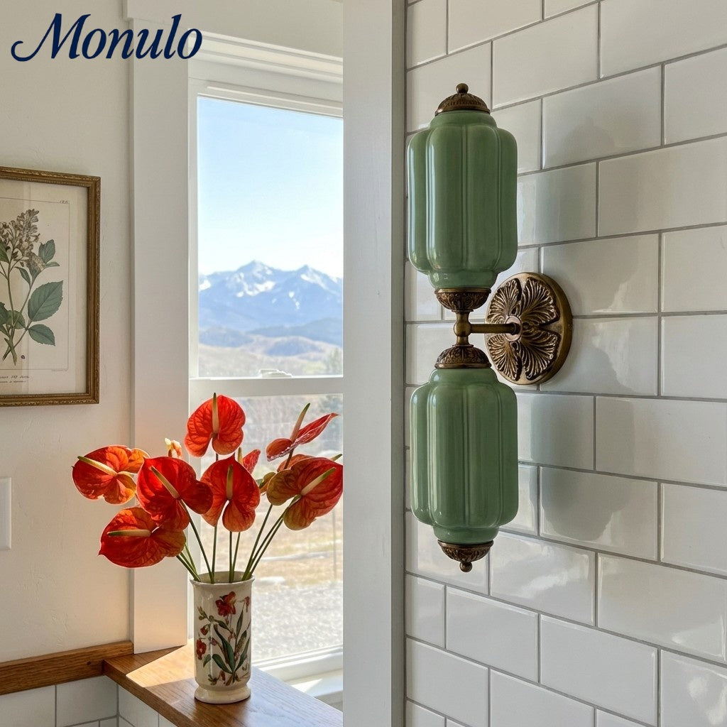 Eloise Vintage Wandleuchte aus Milchglas mit gewelltem Rand - Moderne Akzentbeleuchtung für Bad und Schlafzimmer