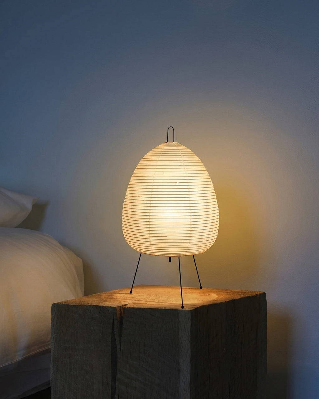 Japanische Tischlampe Sakura mit Reispapier & Dreibein | Minimalistisches Design Warmweißes Licht | Ø28cm H48cm - Lamylie