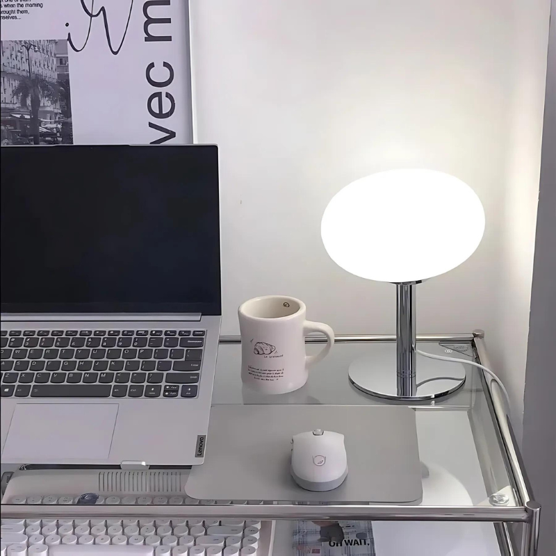 CrystalGlamour | Elegant Table Lamp in Modern Design - Lamylie