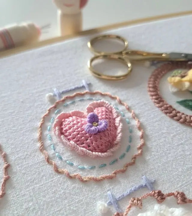 Kit de Bordado com 12 Designs Florais | Conjunto Completo | Pronto a Utilizar | NeedleNest - Lamylie