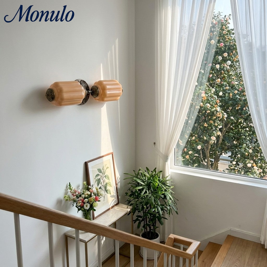 Eloise Vintage Wandleuchte aus Milchglas mit gewelltem Rand - Moderne Akzentbeleuchtung für Bad und Schlafzimmer