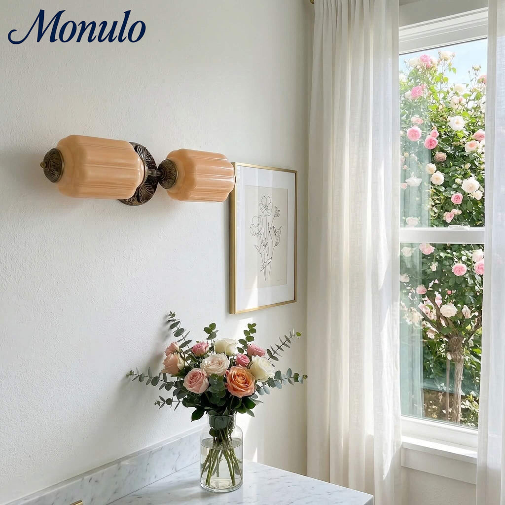 Eloise Vintage Wandleuchte aus Milchglas mit gewelltem Rand - Moderne Akzentbeleuchtung für Bad und Schlafzimmer