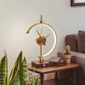 LED-natbordslampe med ur – elegant design til soveværelser – Lamylie