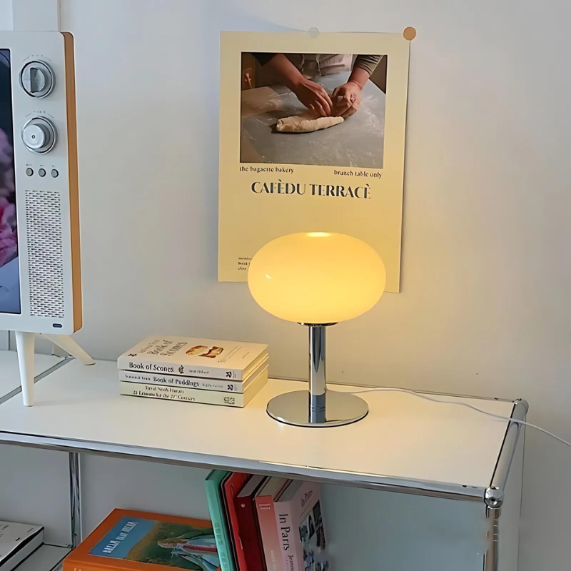 CrystalGlamour | Elegant Table Lamp in Modern Design - Lamylie