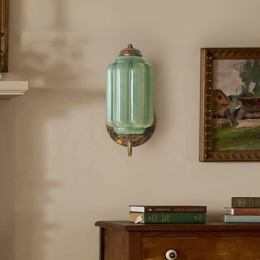Applique murale vintage en verre opalin et laiton huilé | Éclairage rétro classique pour entrée, chambre et salon – Lamylie