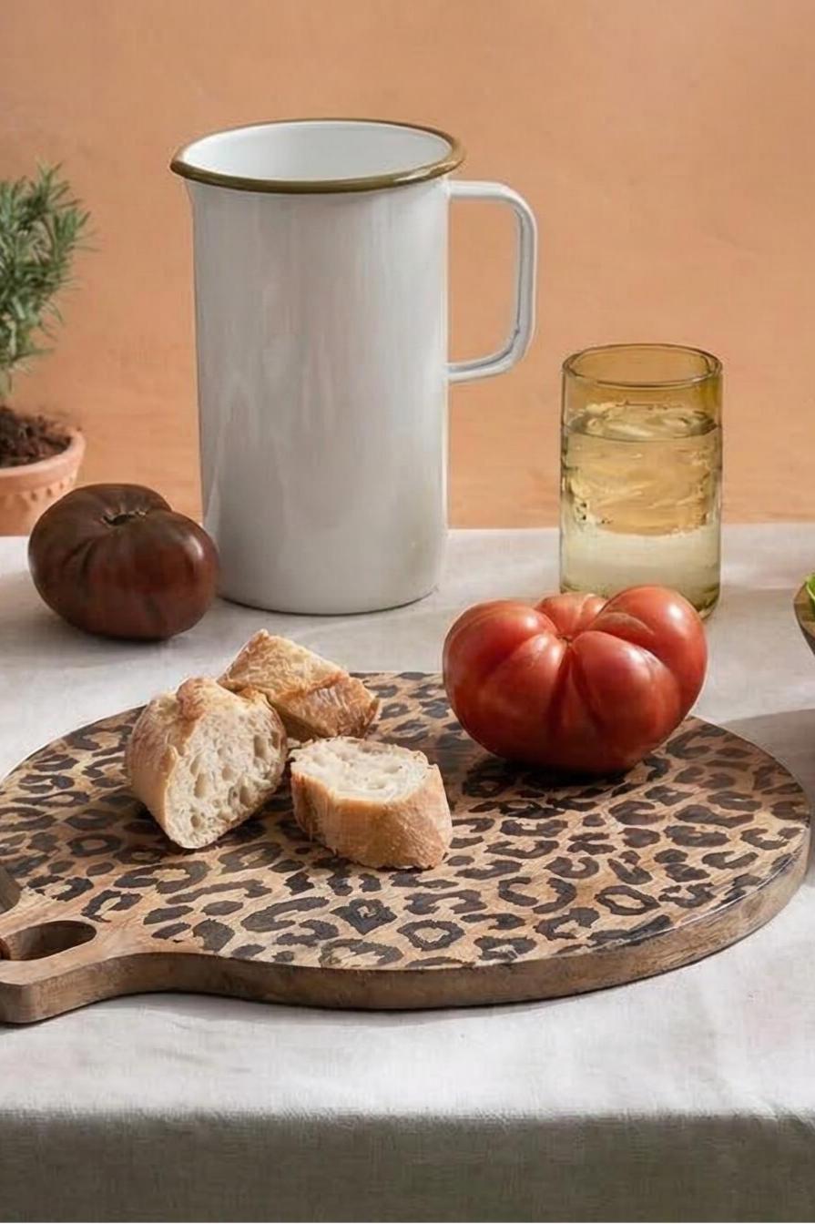 Wooden Serving Board Sapele Wood Round and Square Scandinavian Design for Kitchen and Table - Lamylie