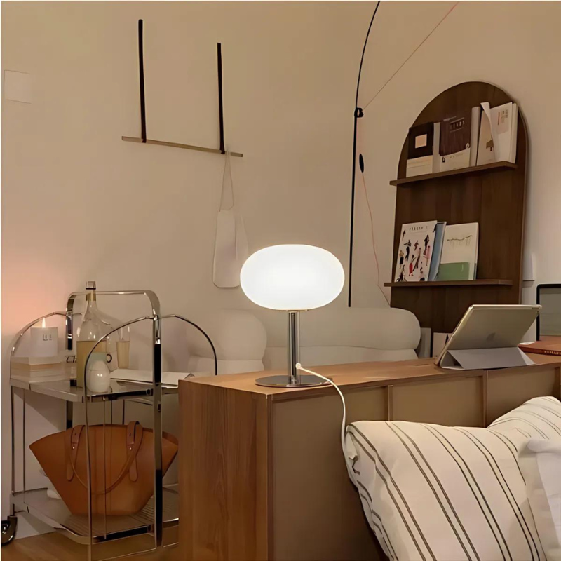 CrystalGlamour | Elegant Table Lamp in Modern Design - Lamylie