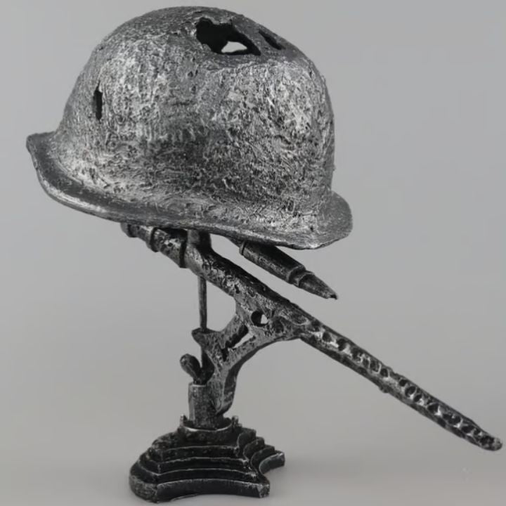 Vintage Helmet Lamp - Illuminate Your Home with Historical Charm - Lamylie