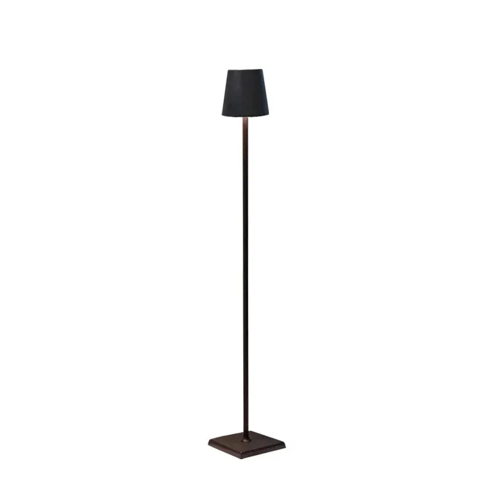 LumaNova nordisk LED-gulvlampe — oppladbar, dimbar, berøringsstyrt