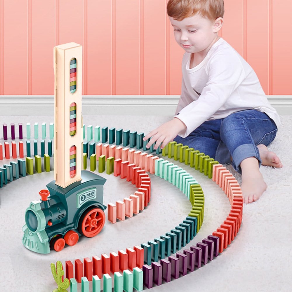 Train électrique pour un plaisir sans fin avec les dominos - Lamylie