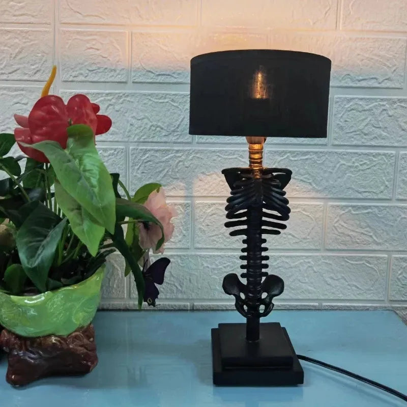 Lampada da tavolo gotica a forma di teschio - Lamylie