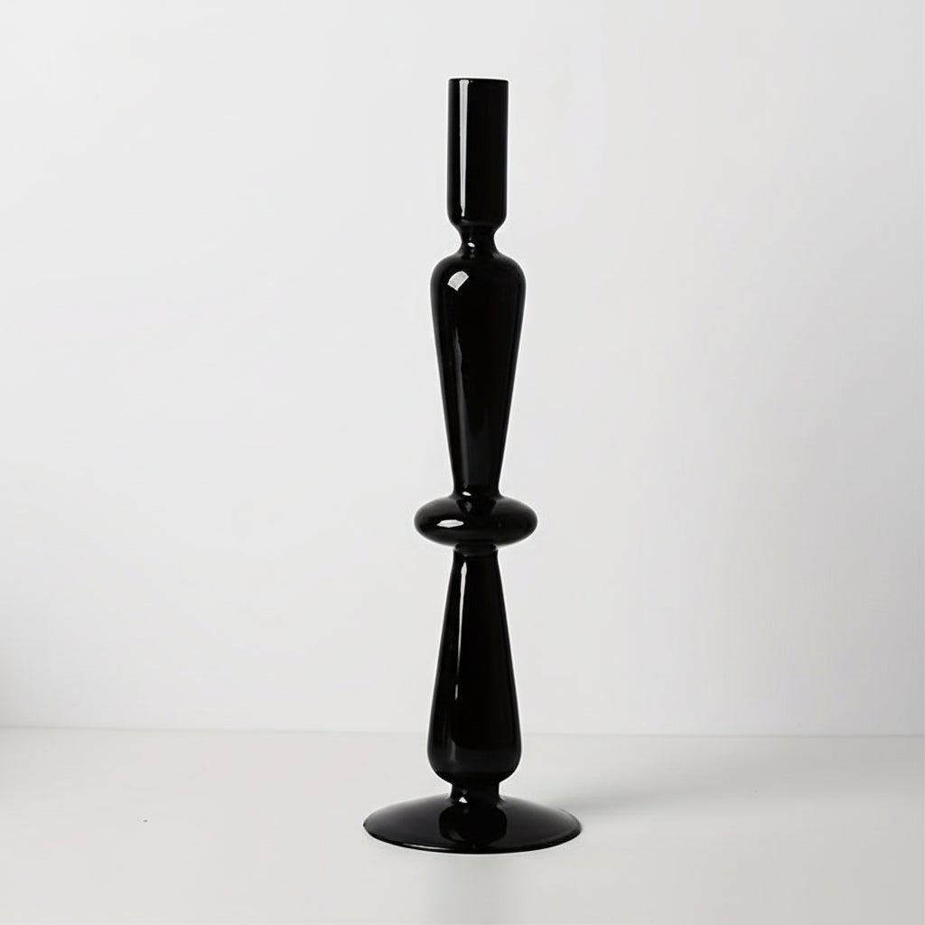 Auravine vas och ljushållare i glas — skulptural, minimalistisk form