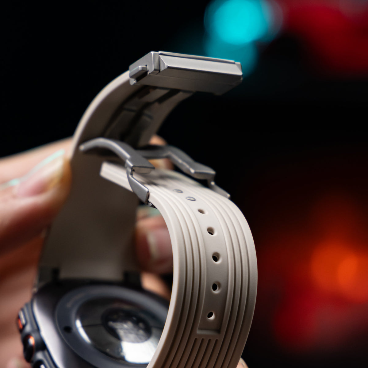רצועת סיליקון דקה AeroFlex ל‑Samsung Galaxy Watch Ultra