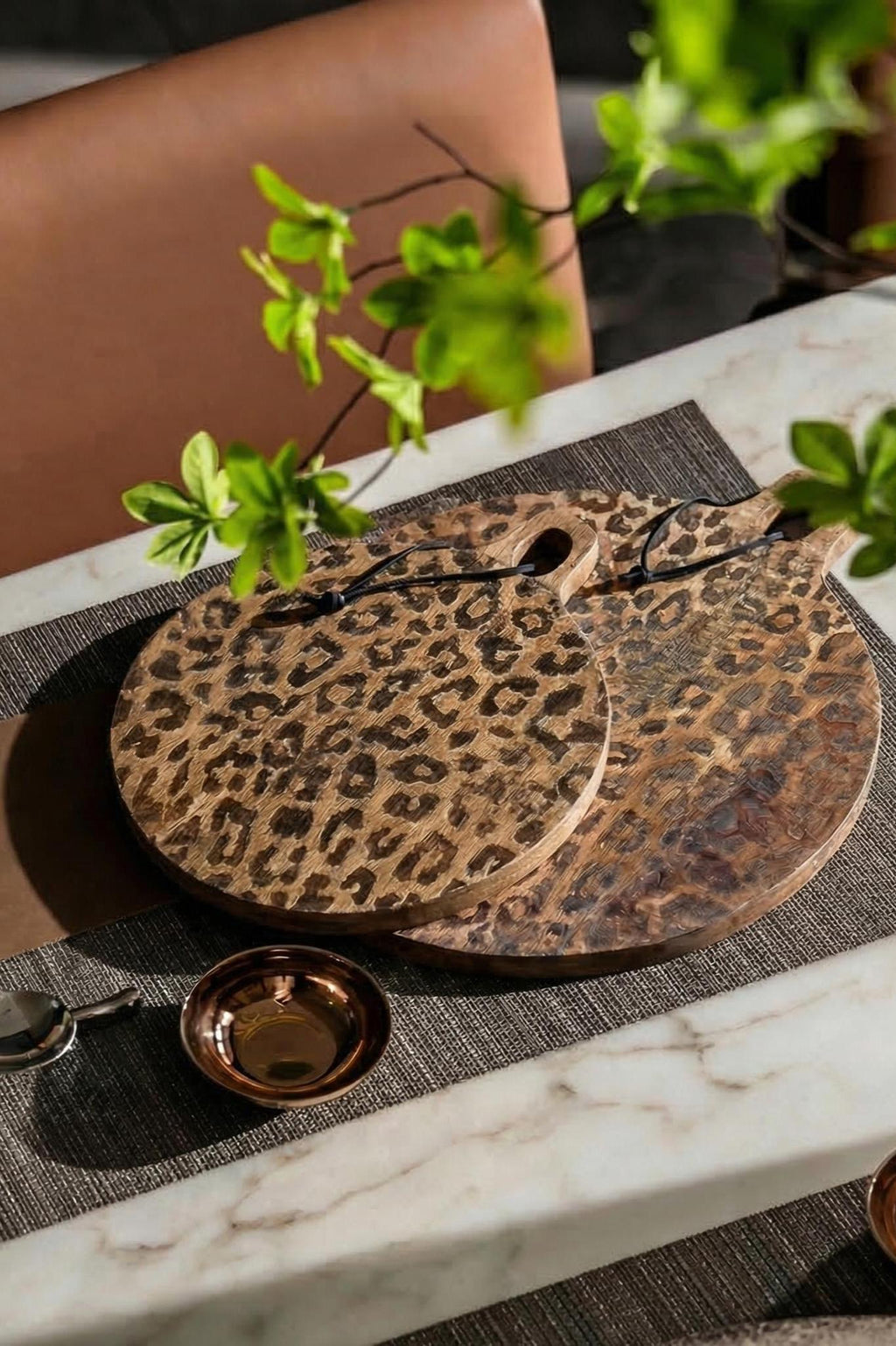 Wooden Serving Board Sapele Wood Round and Square Scandinavian Design for Kitchen and Table - Lamylie