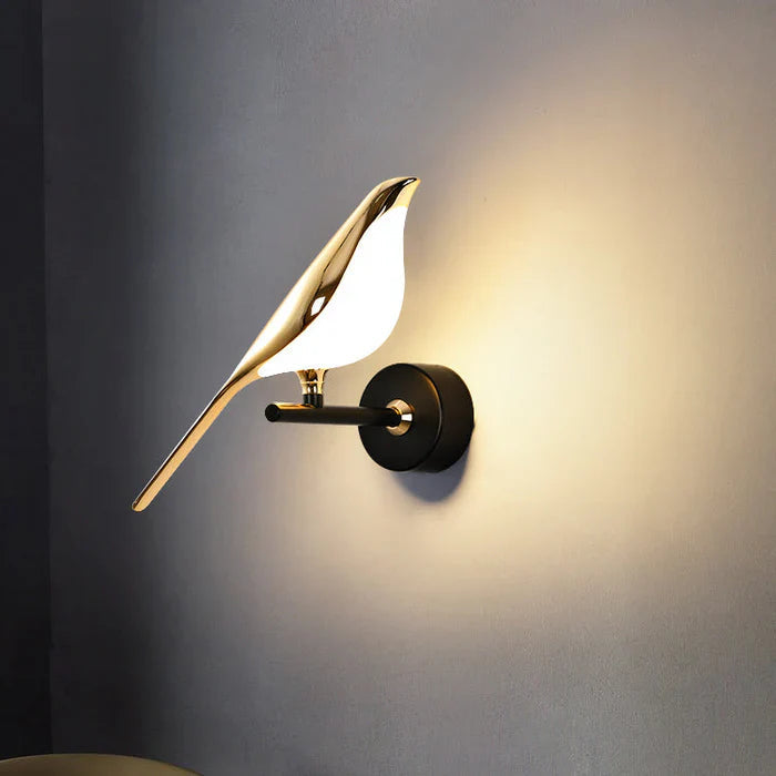 Vogel-Figur Tischlampe mit goldenem Skulptur-Akzent - Lamylie
