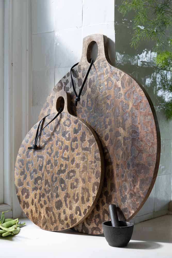 Wooden Serving Board Sapele Wood Round and Square Scandinavian Design for Kitchen and Table - Lamylie