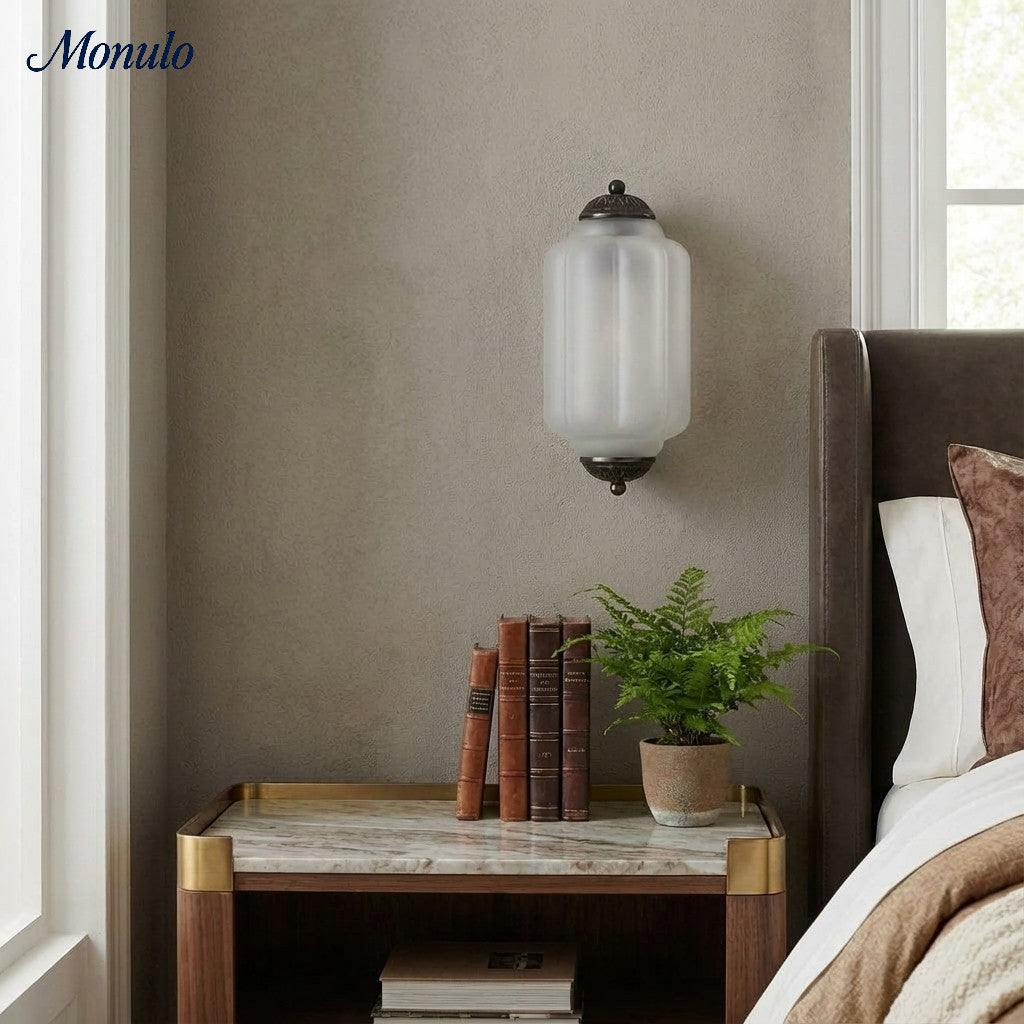 Eloise Vintage Wandleuchte aus Milchglas mit gewelltem Rand - Moderne Akzentbeleuchtung für Bad und Schlafzimmer