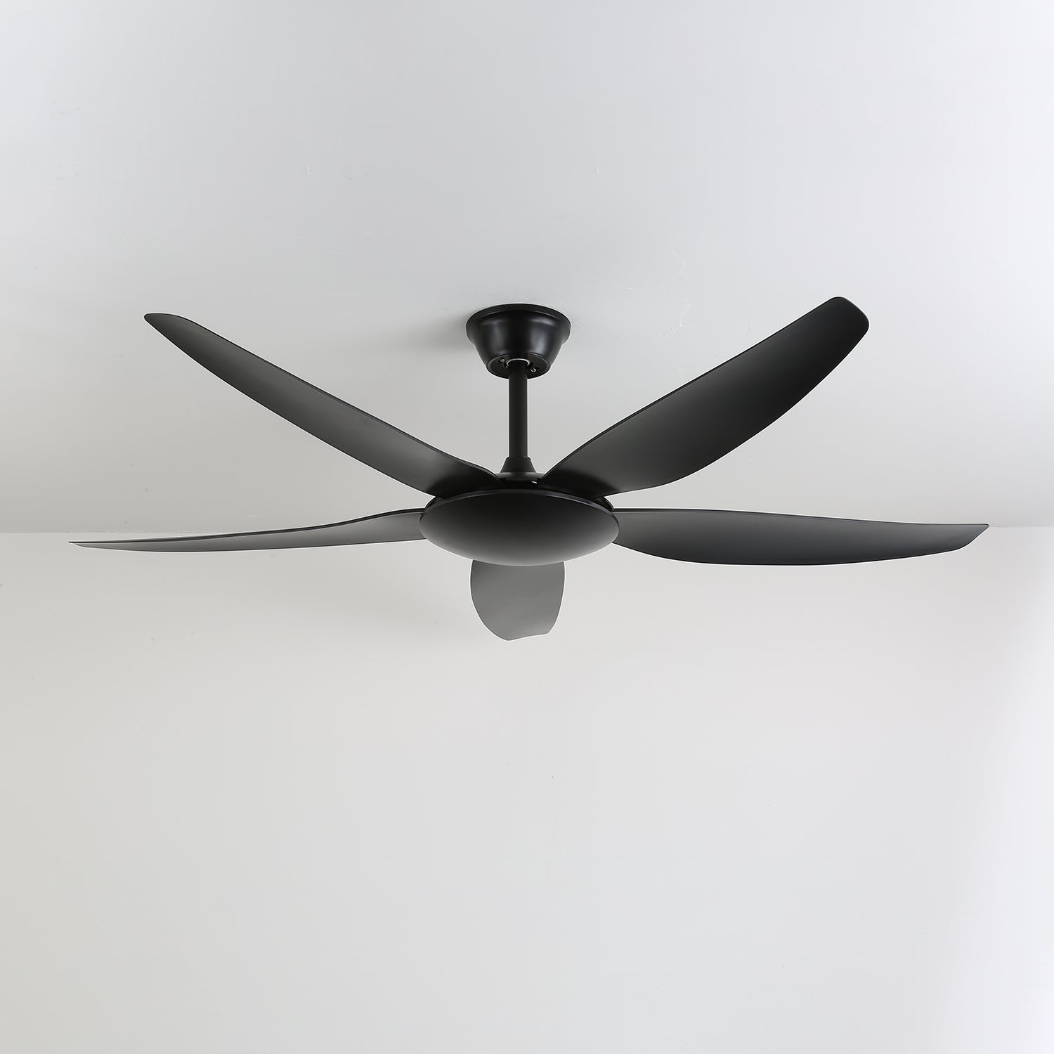 Minimalistinen kattotuuletin valaisimella Ø132 cm — 6 nopeutta ja kaukosäädin – Lamylie