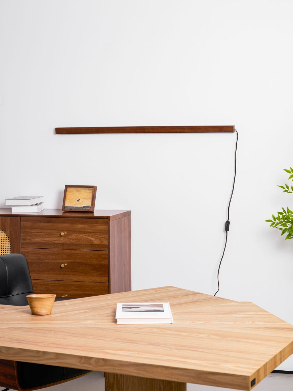 Kulatá dřevěná nástěnná lampa s LED — skandinávský design s funkcí stmívání — k dispozici ve třech velikostech – Lamylie