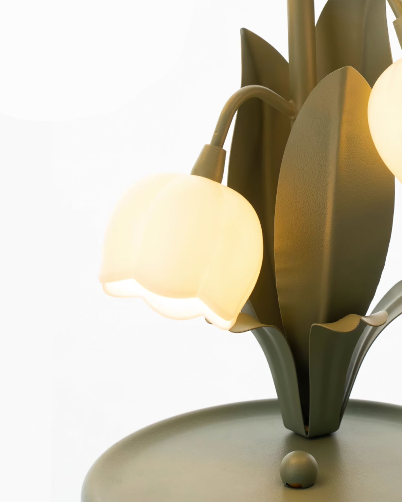 Table lamp with a bell orchid - Lamylie