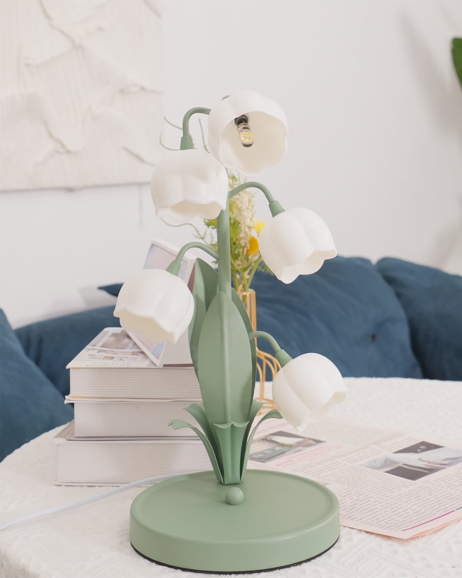 Table lamp with a bell orchid - Lamylie