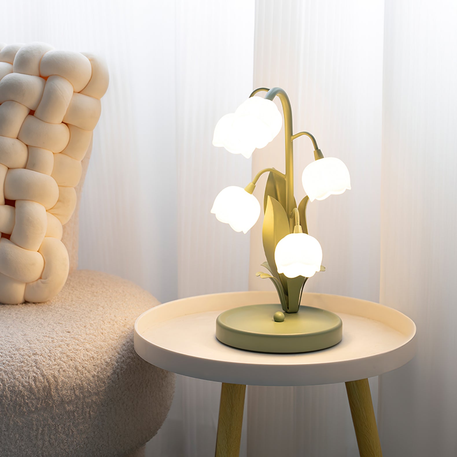 Table lamp with a bell orchid - Lamylie
