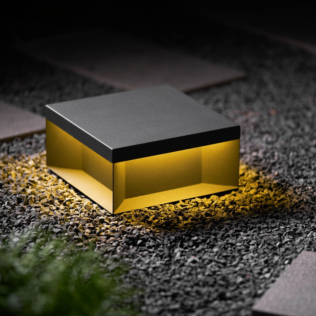 Outdoor-Gartenlampe Quadrat — Wasserdicht IP65 Pfostenleuchte Schwarz Metall & Mattiertes Glas — 20×20×10 cm / 30×30×15 cm / 40×40×20 cm / 50×50×35 cm — Solarpanel oder Netzanschluss — 3000K/4000K/6000K — Einfahrt, Terrasse, Weg & Zaun - Lamylie