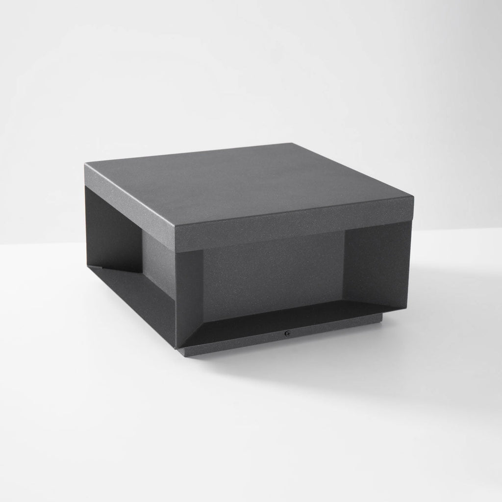 Outdoor-Gartenlampe Quadrat — Wasserdicht IP65 Pfostenleuchte Schwarz Metall & Mattiertes Glas — 20×20×10 cm / 30×30×15 cm / 40×40×20 cm / 50×50×35 cm — Solarpanel oder Netzanschluss — 3000K/4000K/6000K — Einfahrt, Terrasse, Weg & Zaun - Lamylie