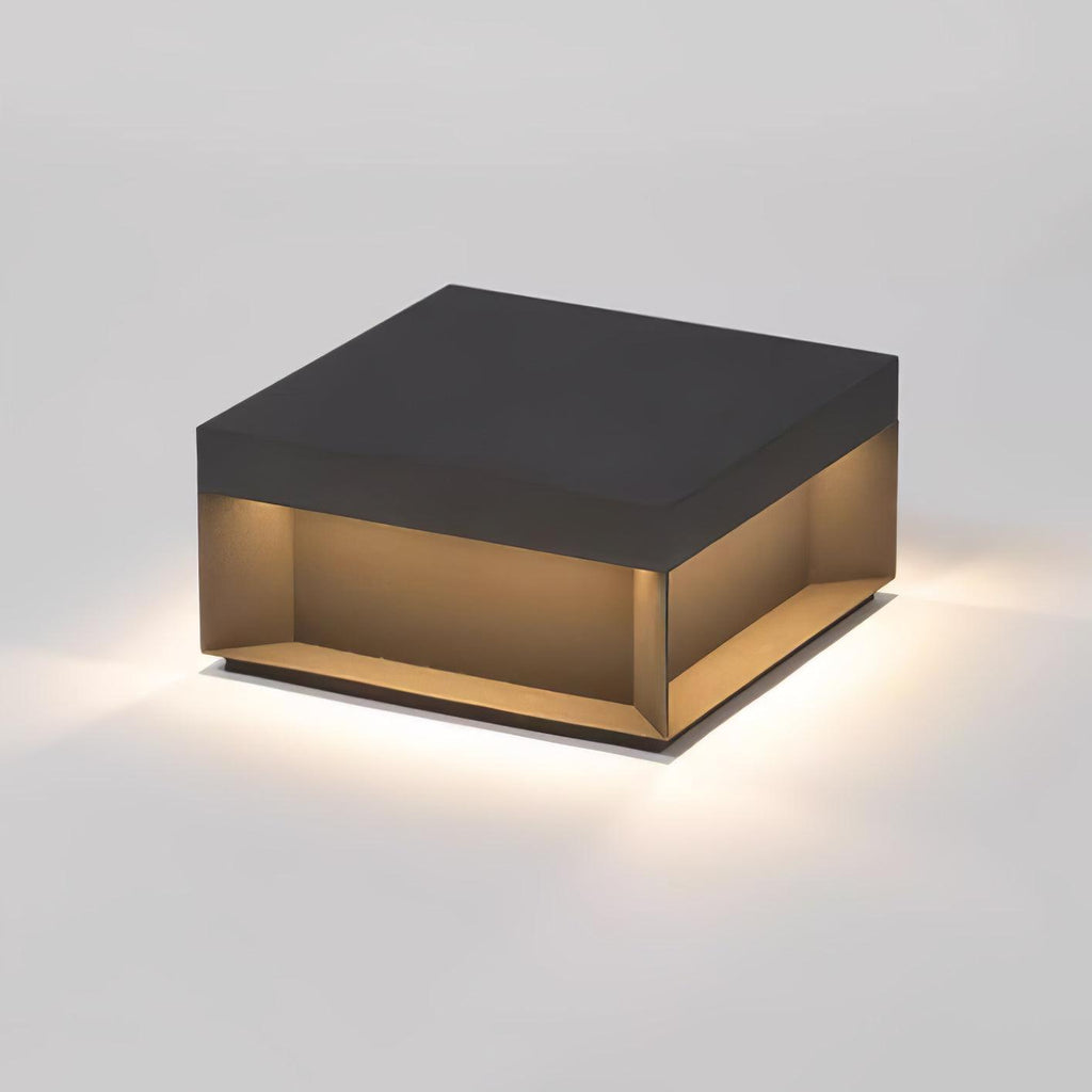 Outdoor-Gartenlampe Quadrat — Wasserdicht IP65 Pfostenleuchte Schwarz Metall & Mattiertes Glas — 20×20×10 cm / 30×30×15 cm / 40×40×20 cm / 50×50×35 cm — Solarpanel oder Netzanschluss — 3000K/4000K/6000K — Einfahrt, Terrasse, Weg & Zaun - Lamylie