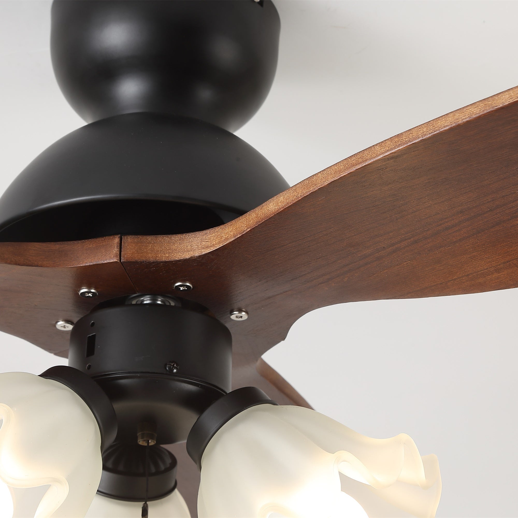 Ventilator de tavan cu iluminare | Ventilator scandinav cu lampă | Palete din lemn și iluminare LED - Lamylie
