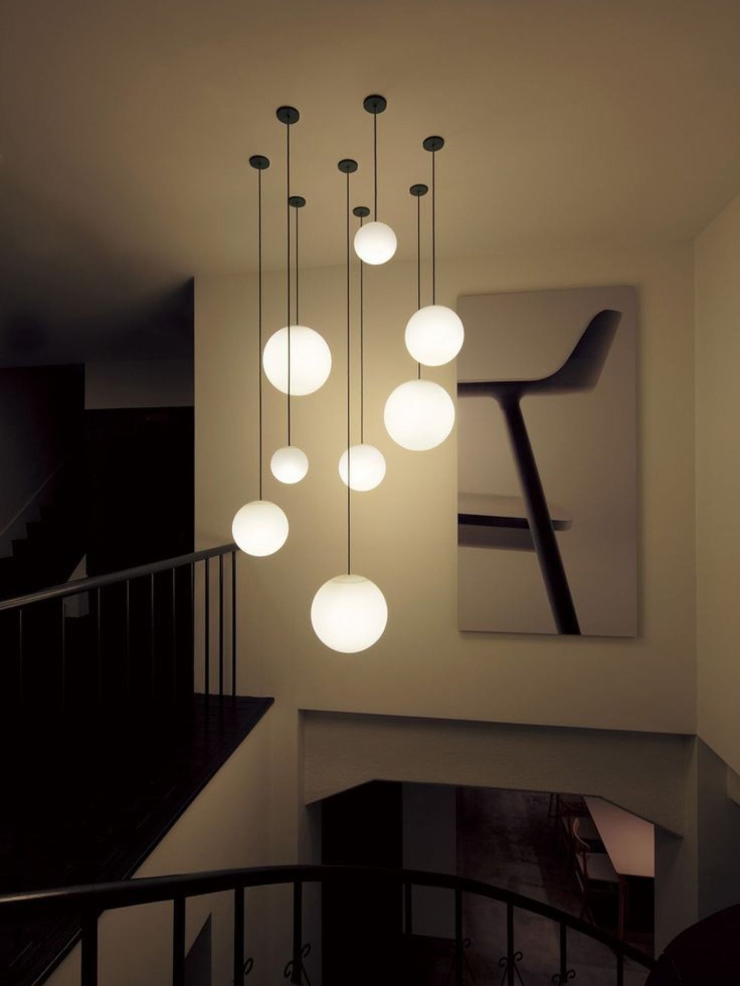 Architektoniczna lampa wisząca z opalowym szkłem — mosiężna lub czarna — Ø9-30cm — wysokość 100-200cm - Lamylie