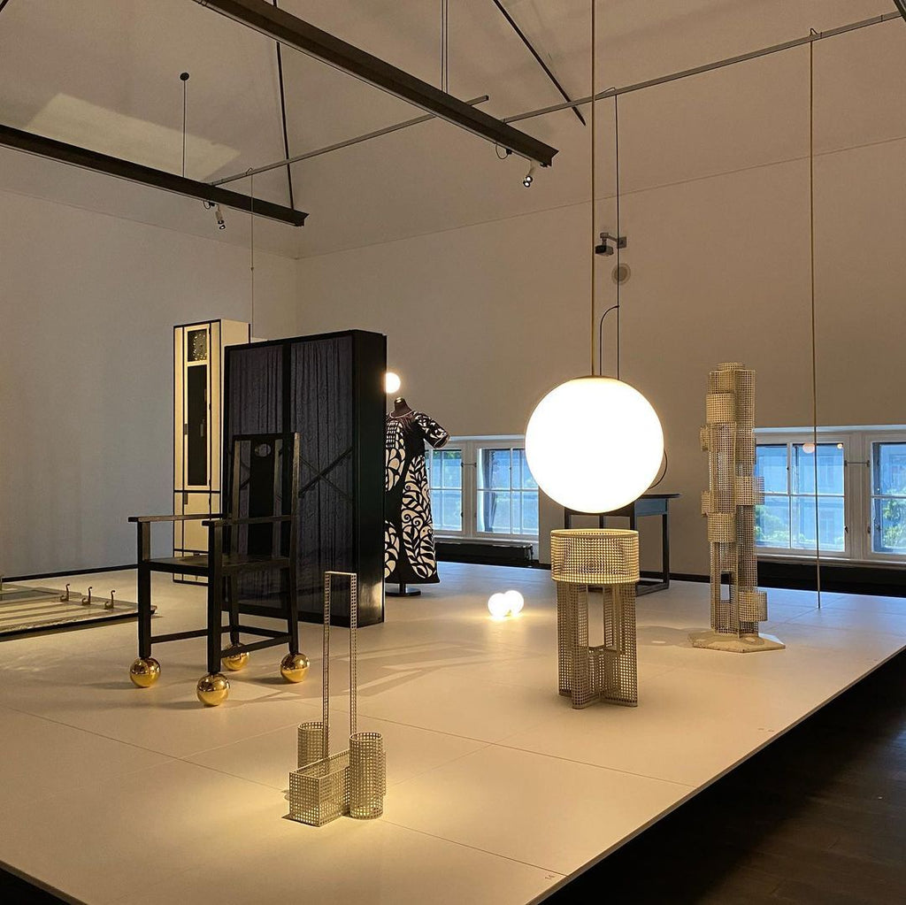 Architektoniczna lampa wisząca z opalowym szkłem — mosiężna lub czarna — Ø9-30cm — wysokość 100-200cm - Lamylie