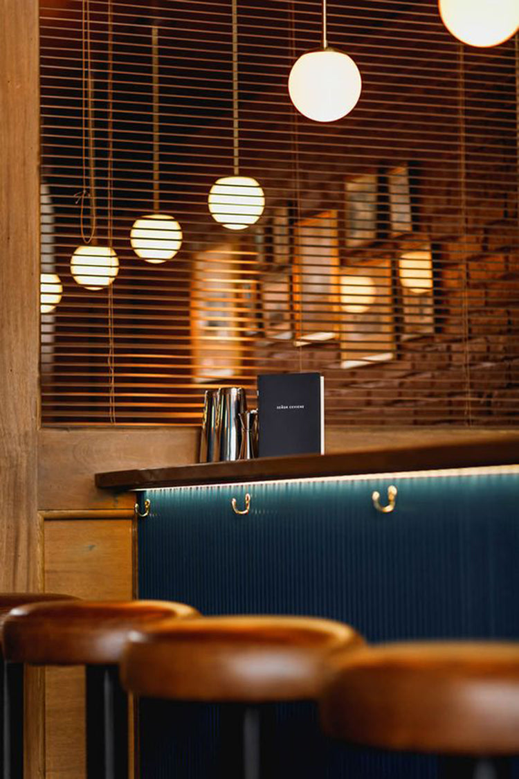 Architektoniczna lampa wisząca z opalowym szkłem — mosiężna lub czarna — Ø9-30cm — wysokość 100-200cm - Lamylie