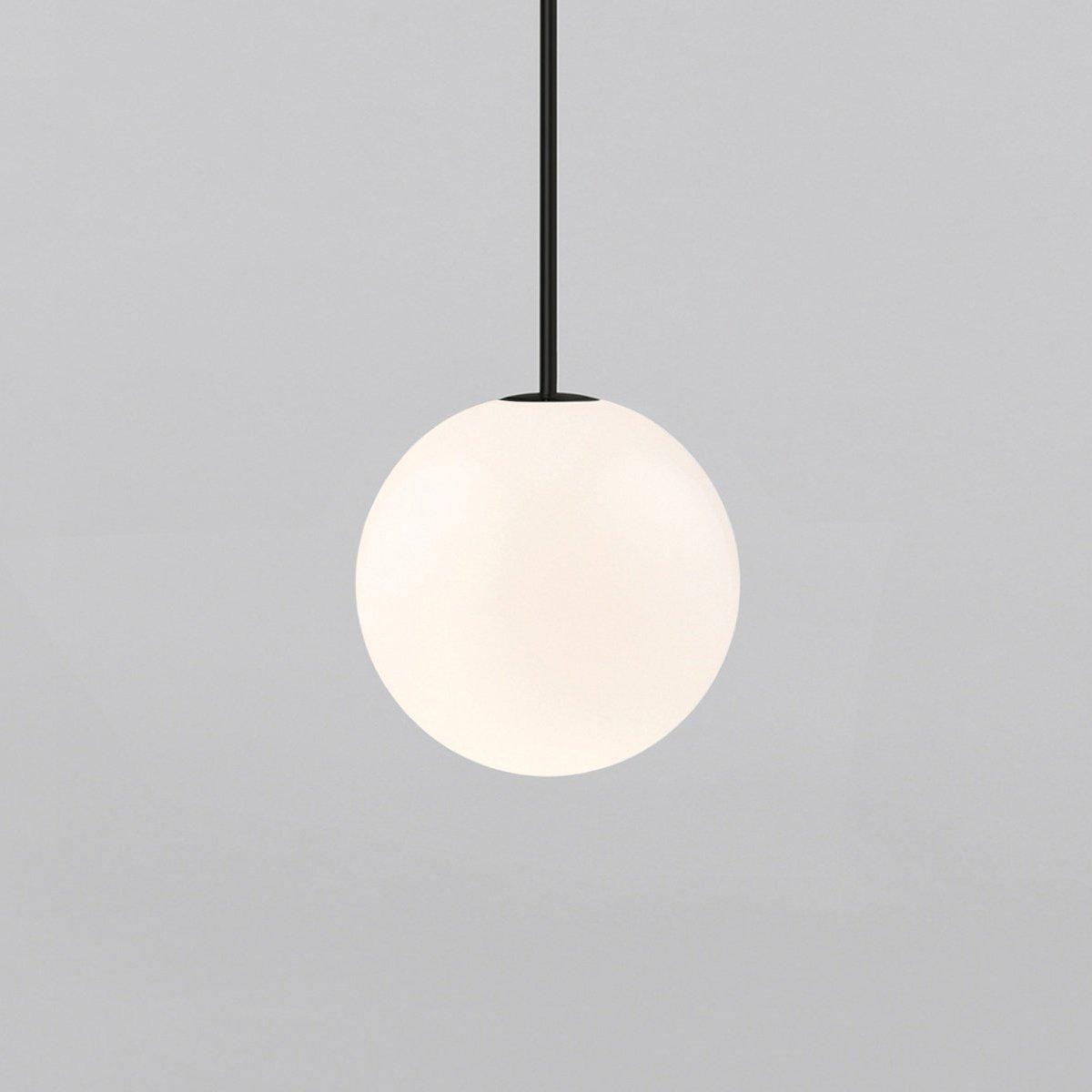 Architektoniczna lampa wisząca z opalowym szkłem — mosiężna lub czarna — Ø9-30cm — wysokość 100-200cm - Lamylie