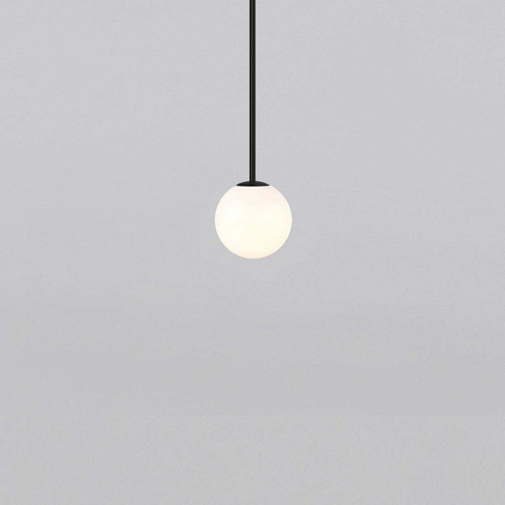 Architektoniczna lampa wisząca z opalowym szkłem — mosiężna lub czarna — Ø9-30cm — wysokość 100-200cm - Lamylie