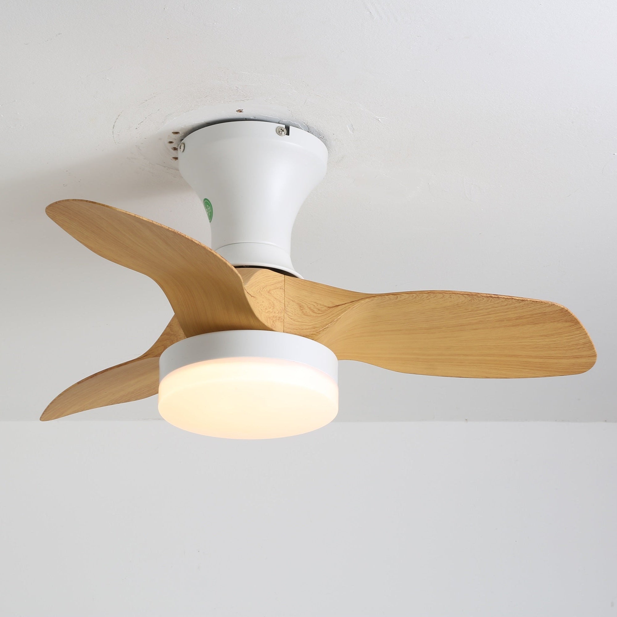 Ventilateur de plafond scandinave avec éclairage | Lampe-ventilateur minimaliste en bois et blanc - Lamylie