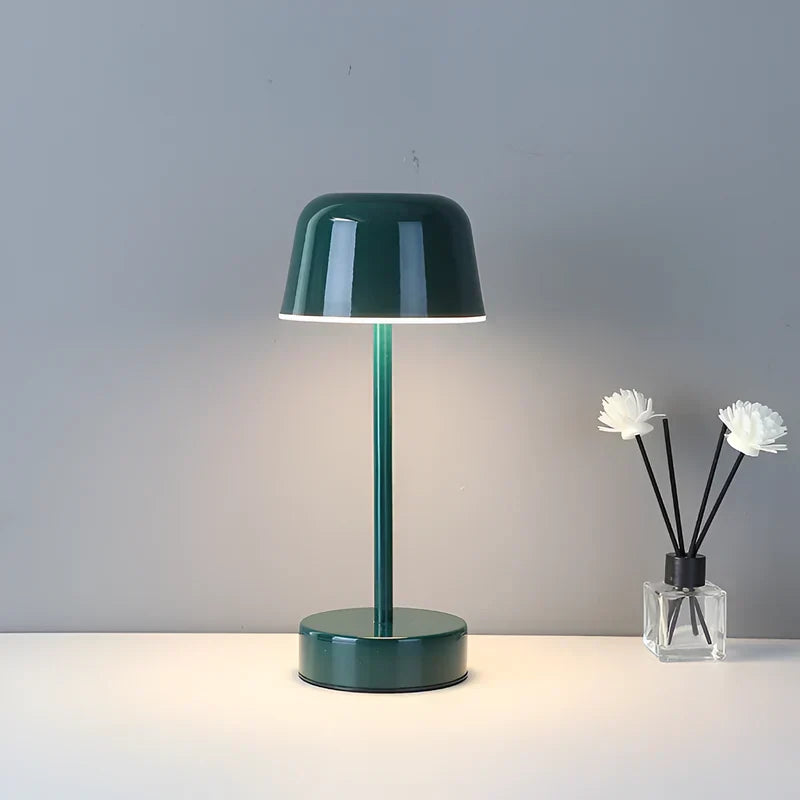 RetroLED - kabellose LED-Tischlampe im Retro-Design - Lamylie